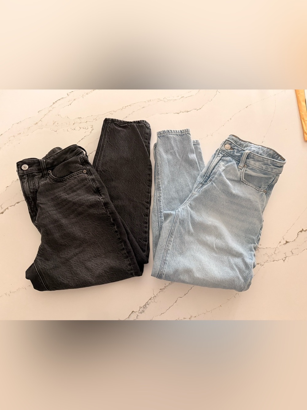 American Eagle Outfitters High-Rise Jeans in Black & Light Blue